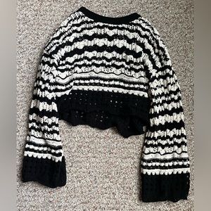 Zara contrast chenille black & white sweater size small